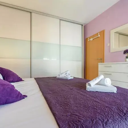 Toma Apartment *